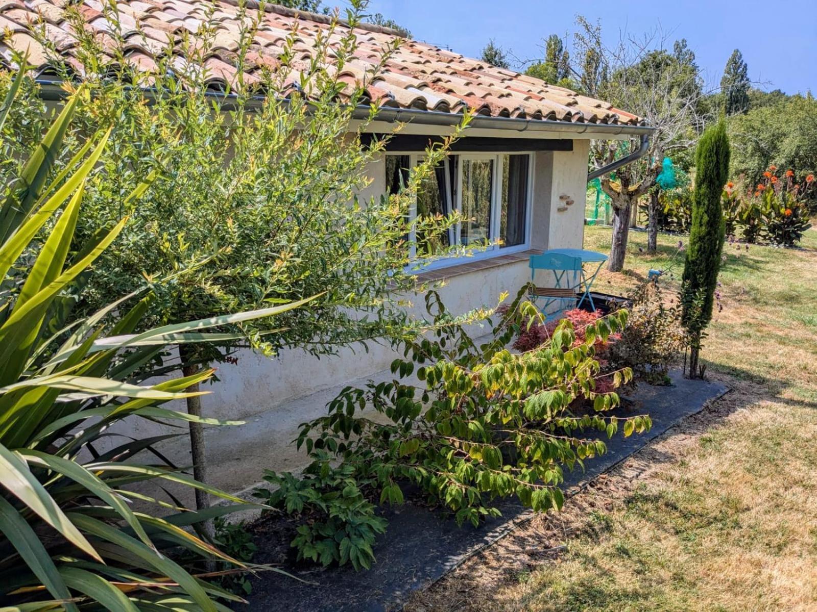 Gite Charme Et Campagne Montazeau Exterior foto